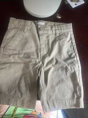 Old Navy Men's Beige Flat Front Chino Shorts
